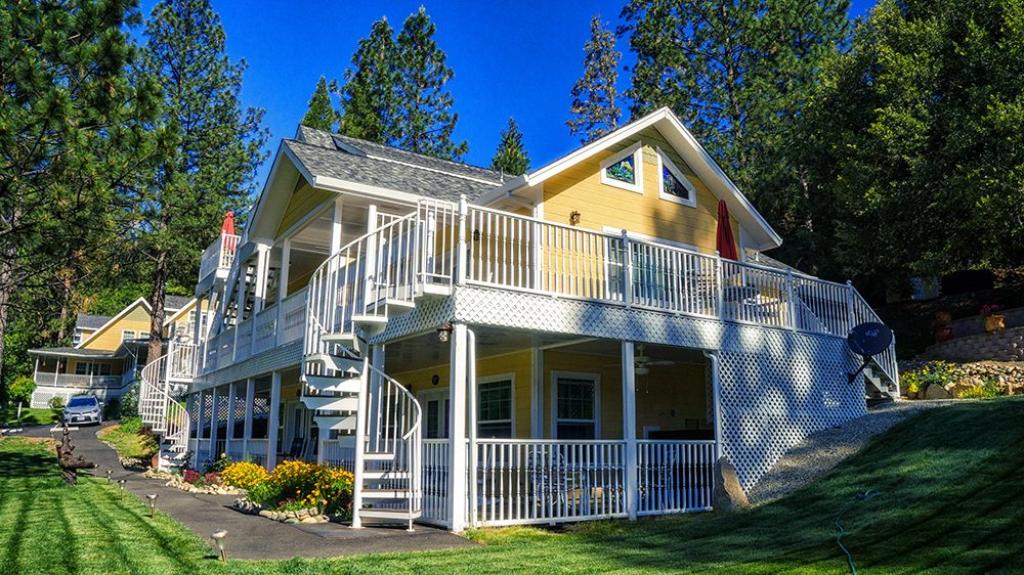 Visit Groveland, CA Restaurants, Hotels & Activities Visit Tuolumne